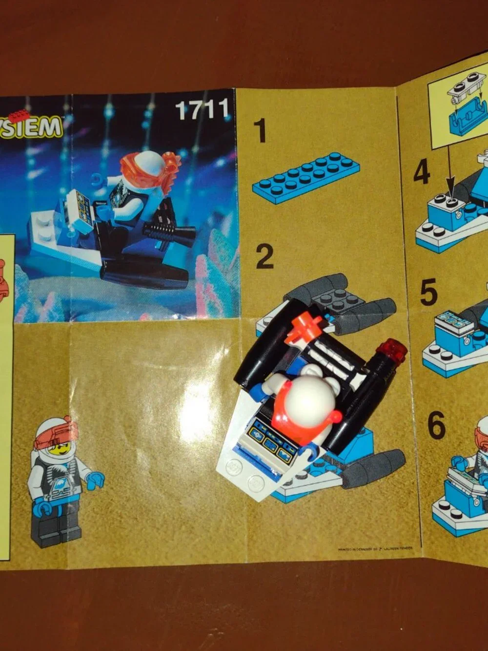 Lego Like New Ice Planet Scooter and Minifig with Instructions